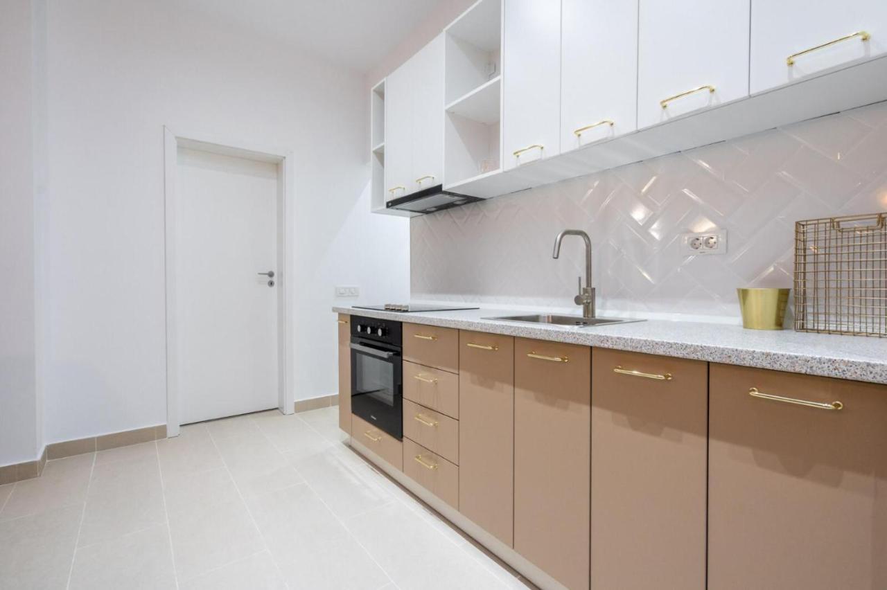 Fabulous Apartament With View In Calea Victoriei Бухарест Екстер'єр фото